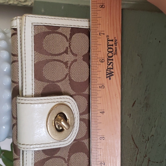 Coach Monogram Twist Lock Clutch Wallet - Picture 7 of 8